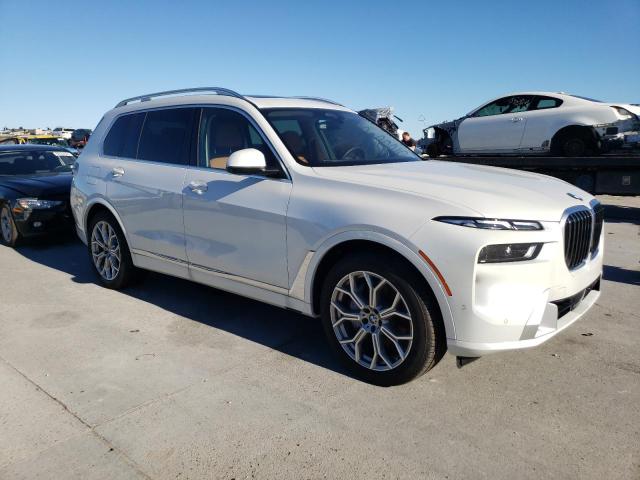 5UX23EM05S9X32077 - 2025 BMW X7 XDRIVE40I WHITE photo 4