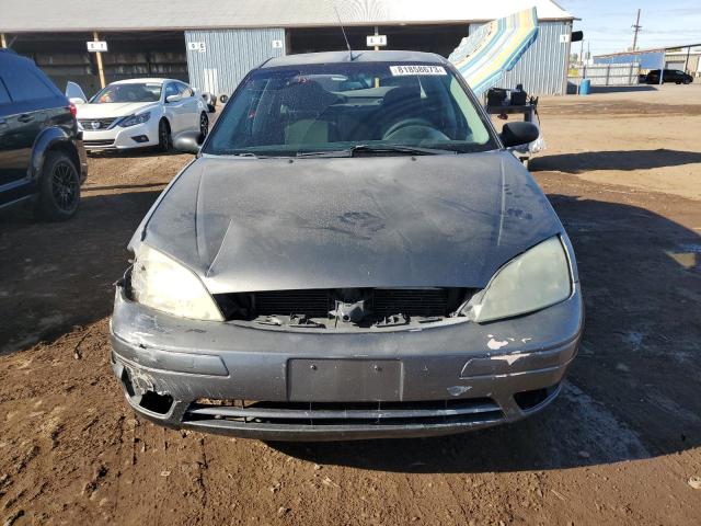 1FAFP34N46W112339 - 2006 FORD FOCUS ZX4 GRAY photo 5