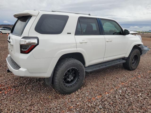 JTEBU5JR8J5542115 - 2018 TOYOTA 4RUNNER SR5/SR5 PREMIUM თეთრი ფოტო 3