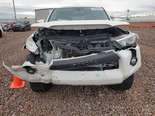 JTEBU5JR8J5542115 - 2018 TOYOTA 4RUNNER SR5/SR5 PREMIUM თეთრი ფოტო 5