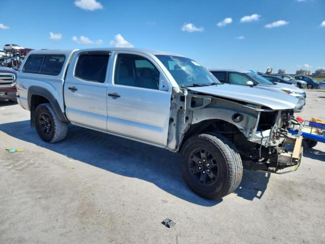 5TEJU62N18Z502077 - 2008 TOYOTA TACOMA DOUBLE CAB PRERUNNER SILVER photo 4