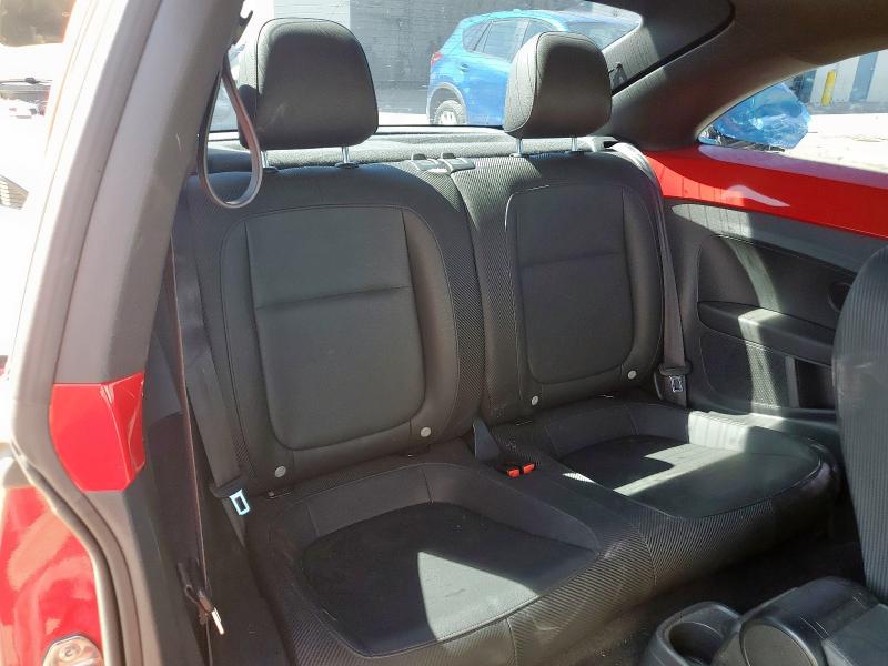 3VWJP7AT0DM683576 - 2013 VOLKSWAGEN BEETLE 红色 照片 10