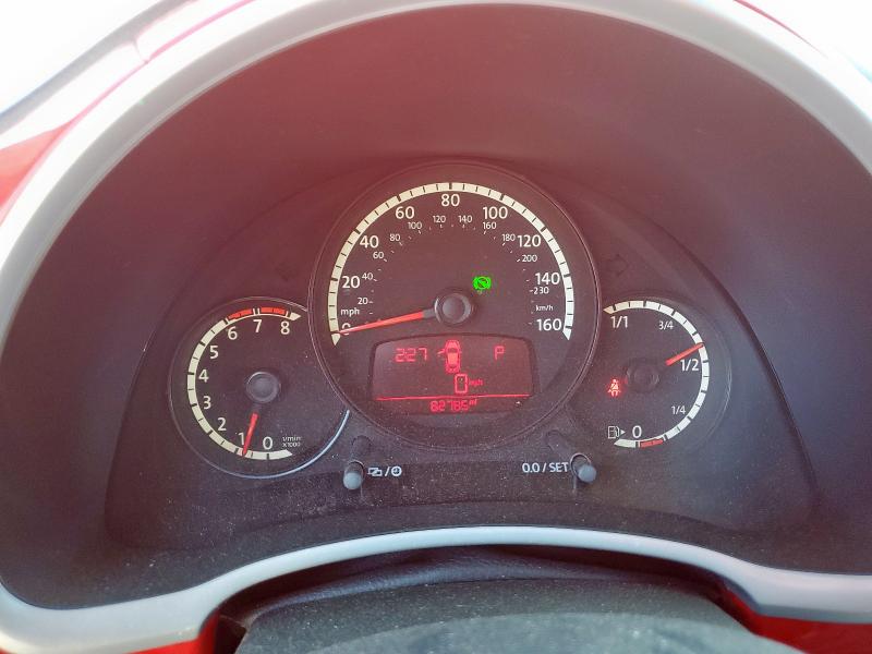 3VWJP7AT0DM683576 - 2013 VOLKSWAGEN BEETLE 红色 照片 9