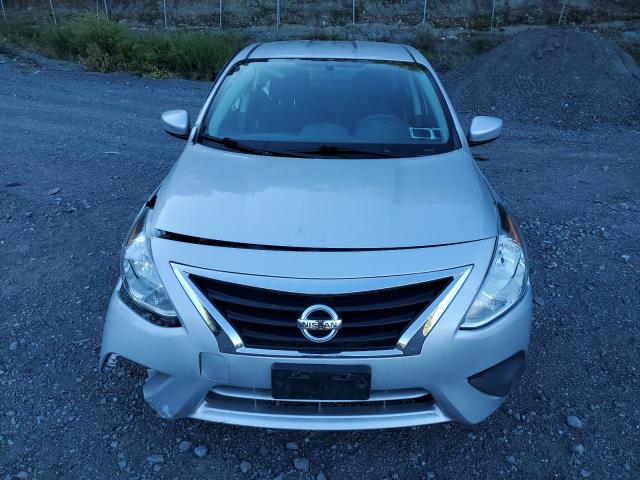 3N1CN7AP1KL868035 - 2019 NISSAN VERSA S Сұр фото 5