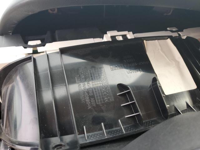 SALSF2D46BA295434 - 2011 LAND ROVER RANGE ROVE HSE WHITE photo 9