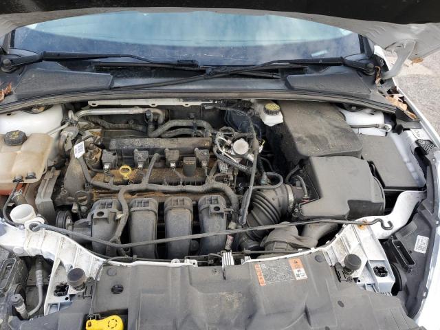 1FADP3F29HL346135 - 2017 FORD FOCUS SE WHITE photo 11