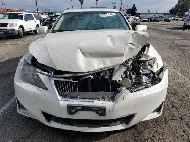 JTHBF5C2XB5149148 - 2011 LEXUS IS 250 WHITE photo 5