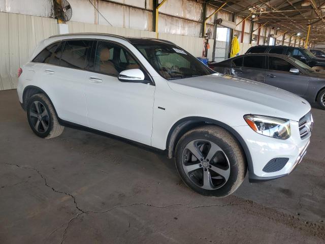 WDC0G4KBXGF040007 - 2016 MERCEDES-BENZ GLC 300 4MATIC WHITE photo 4