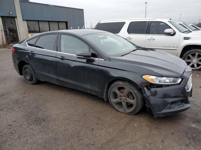 3FA6P0H75GR167090 - 2016 FORD FUSION SE BLACK photo 4