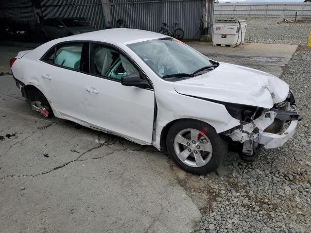 1G11B5SL4FF109708 - 2015 CHEVROLET MALIBU LS Weiß Foto 4