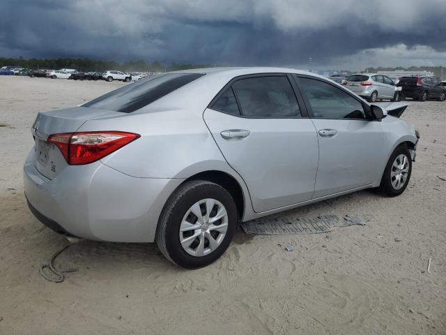 2T1BURHE6HC903403 - 2017 TOYOTA COROLLA L SILVER photo 3