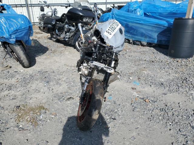 JS1GN7FA3P7100520 - 2023 SUZUKI GSX-R600 GRAY photo 2