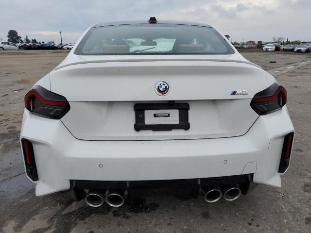 3MF13DM03P8D14994 - 2023 BMW M2 WHITE photo 6