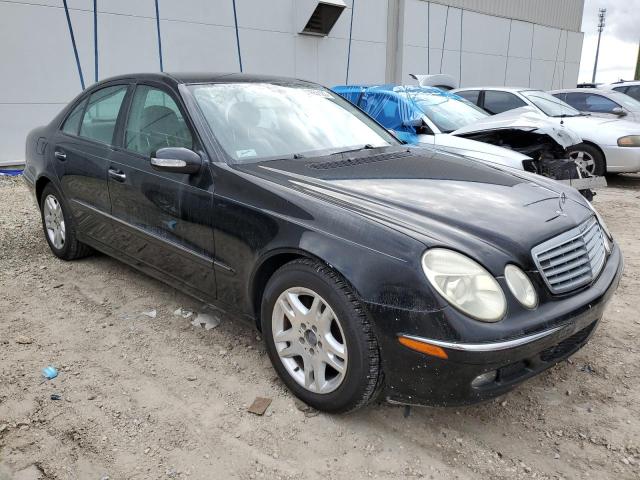 WDBUF26J46A976621 - 2006 MERCEDES-BENZ E 320 CDI BLACK photo 4