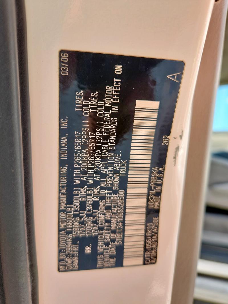 5TBET34106S529500 - 2006 TOYOTA TUNDRA DOUBLE CAB SR5 WHITE photo 12