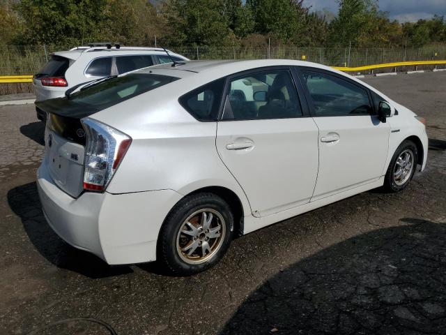 JTDKN3DU7B0301652 - 2011 TOYOTA PRIUS WHITE photo 3