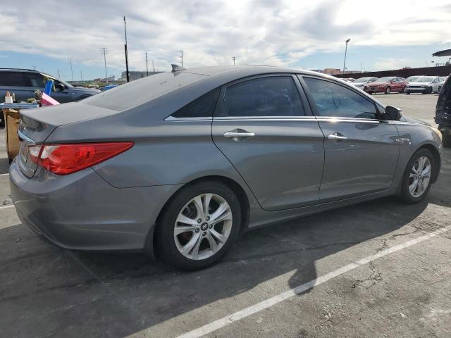 5NPEC4AC5DH566497 - 2013 HYUNDAI SONATA SE SILVER photo 3