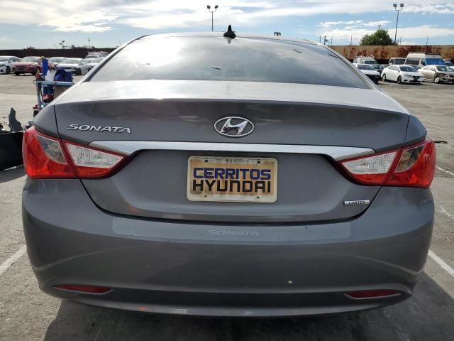 5NPEC4AC5DH566497 - 2013 HYUNDAI SONATA SE SILVER photo 6