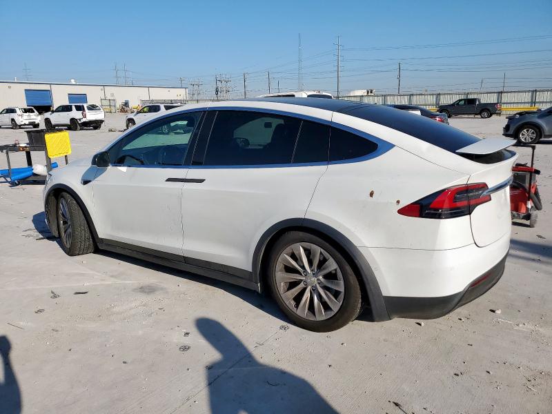 5YJXCAE26HF034284 - 2017 TESLA MODEL X WHITE photo 2