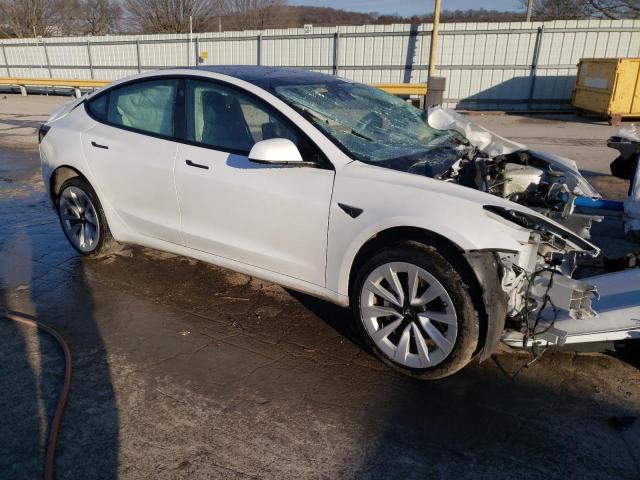 5YJ3E1EA0NF287337 - 2022 TESLA MODEL 3 WHITE photo 4