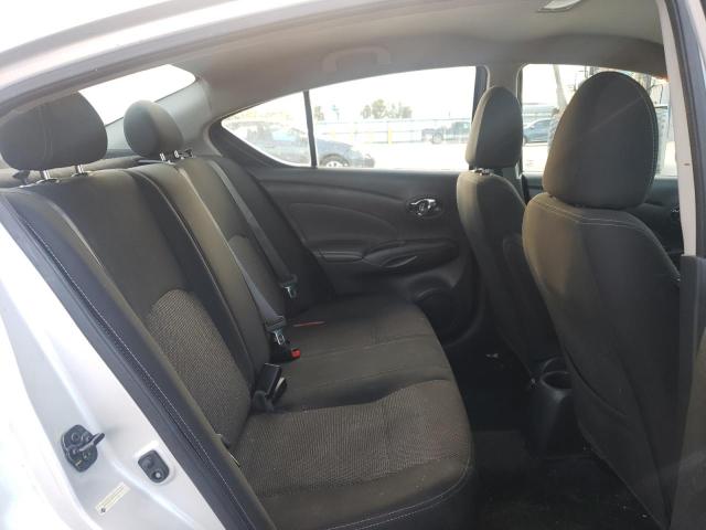 3N1CN7APXKL866140 - 2019 NISSAN VERSA S Gümüş foto 10