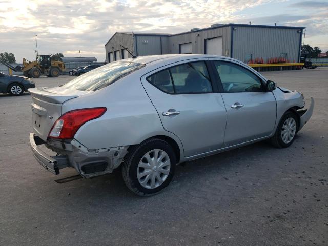 3N1CN7APXKL866140 - 2019 NISSAN VERSA S Gümüş foto 3