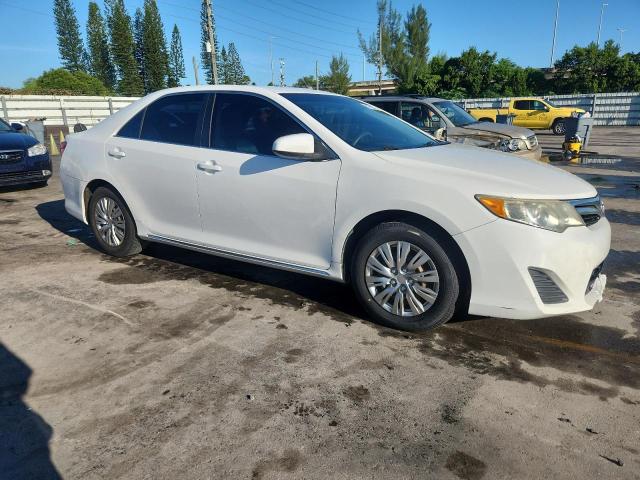 4T4BF1FK0CR192511 - 2012 TOYOTA CAMRY BASE Blanc photo 4