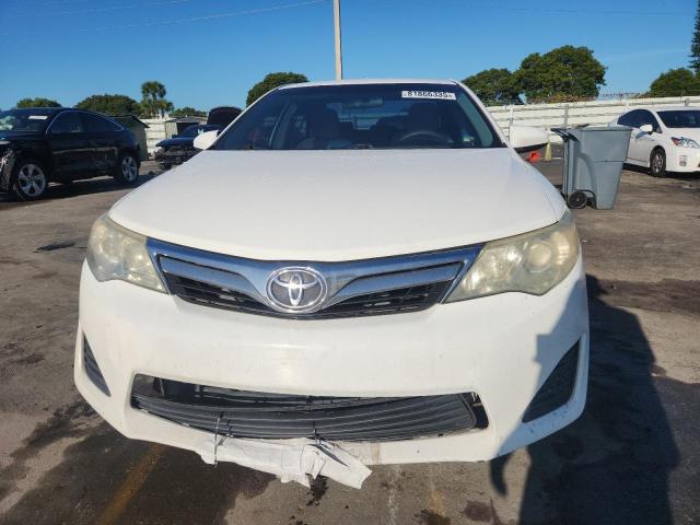 4T4BF1FK0CR192511 - 2012 TOYOTA CAMRY BASE Blanc photo 5