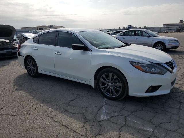 1N4AL3APXJC210684 - 2018 NISSAN ALTIMA 2.5 Biały zdjęcie 4