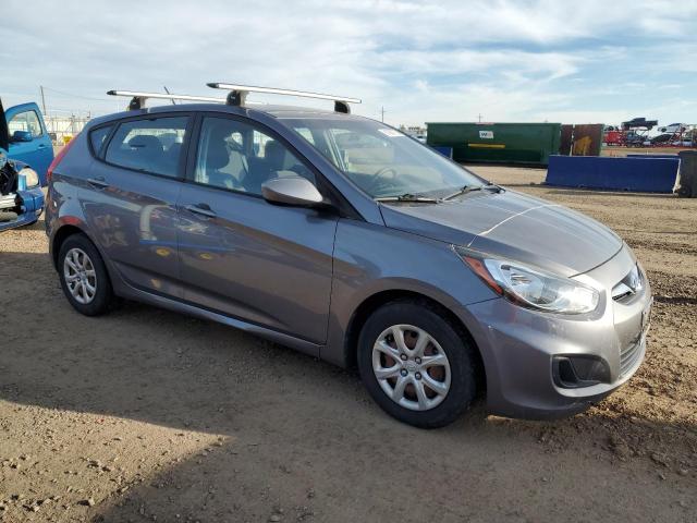 KMHCT5AE0DU131578 - 2013 HYUNDAI ACCENT GLS GRAY photo 4