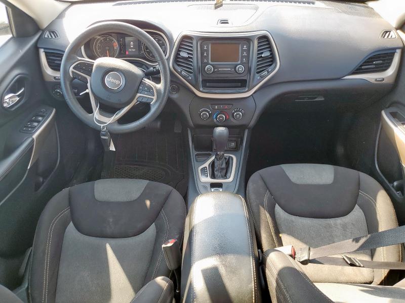 1C4PJLCB5JD560715 - 2018 JEEP CHEROKEE LATITUDE WHITE photo 8