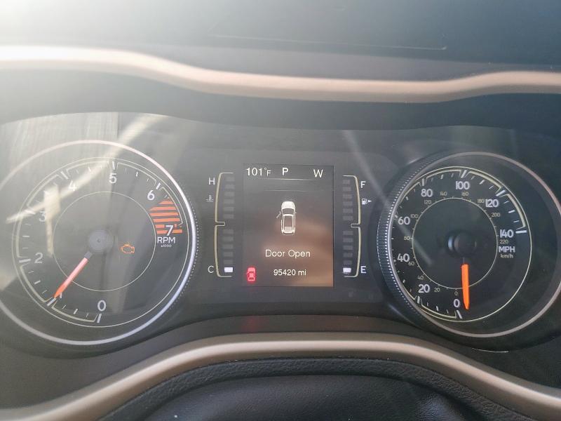 1C4PJLCB5JD560715 - 2018 JEEP CHEROKEE LATITUDE WHITE photo 9