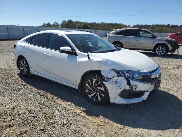 2HGFC2F76JH516704 - 2018 HONDA CIVIC EX Blanc photo 4
