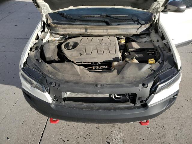 1C4PJMBX0KD141160 - 2019 JEEP CHEROKEE TRAILHAWK CREAM photo 12