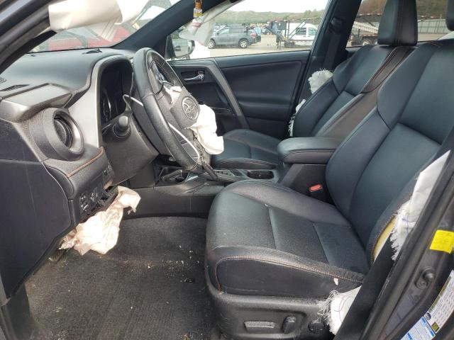 2T3JFREV0HW584922 - 2017 TOYOTA RAV4 SE Gris foto 7