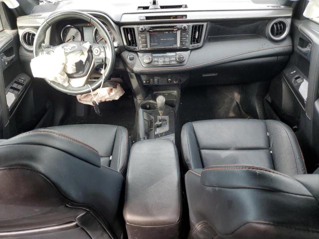 2T3JFREV0HW584922 - 2017 TOYOTA RAV4 SE Gris foto 8