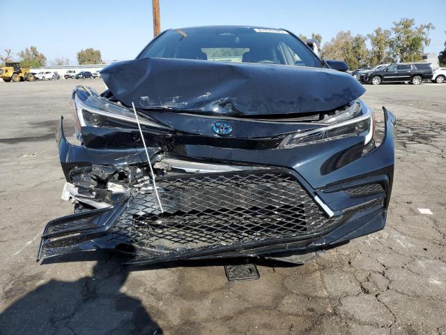 JTDBCMFE6R3030688 - 2024 TOYOTA COROLLA LE Mavi fotoğraf 5