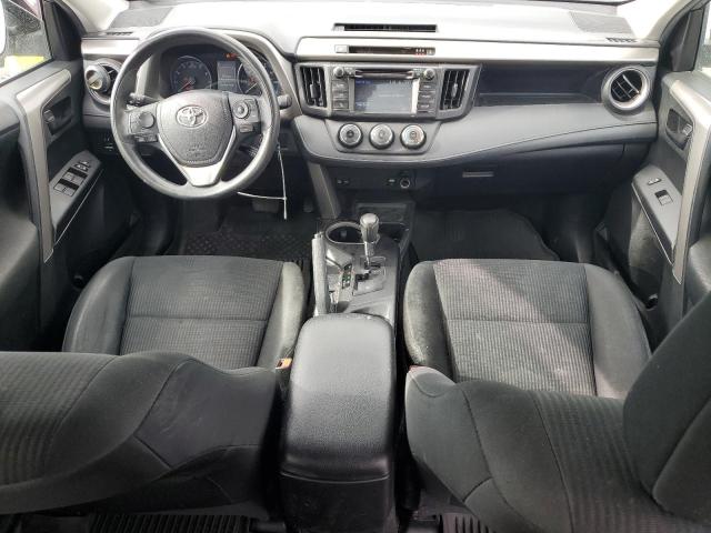 2T3BFREV0HW604266 - 2017 TOYOTA RAV4 LE 银色 照片 8