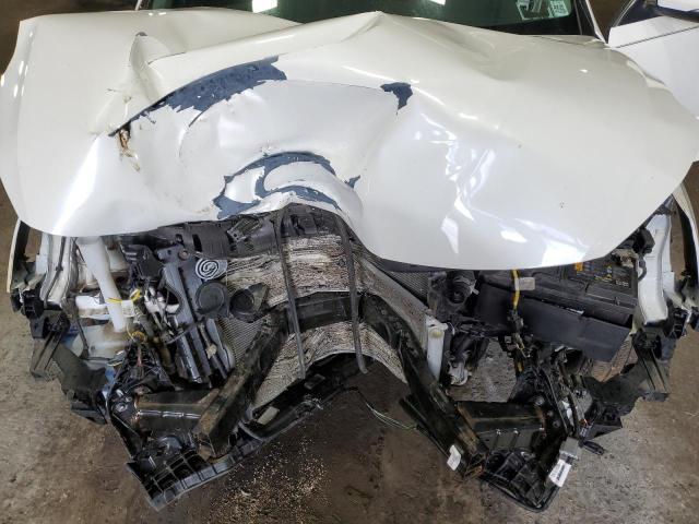 5XXGT4L32JG214118 - 2018 KIA OPTIMA LX WHITE photo 11