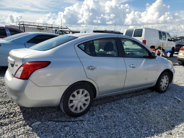 3N1CN7AP2CL812896 - 2012 NISSAN VERSA S Серебристый фото 3