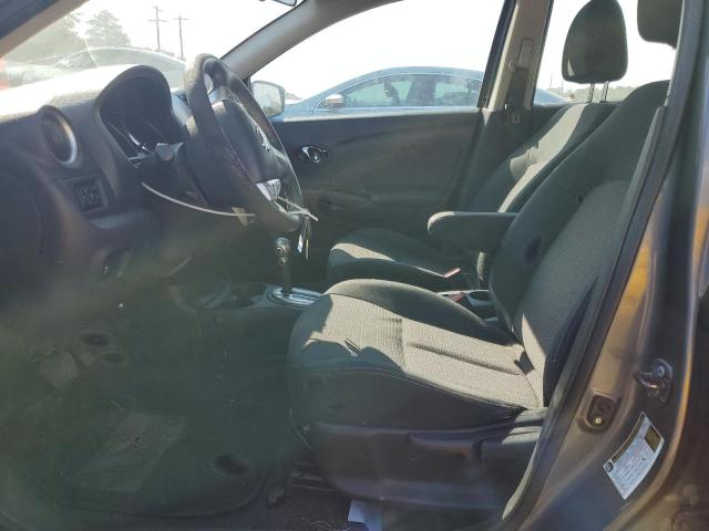 3N1CN7AP7GL823320 - 2016 NISSAN VERSA S Gris foto 7