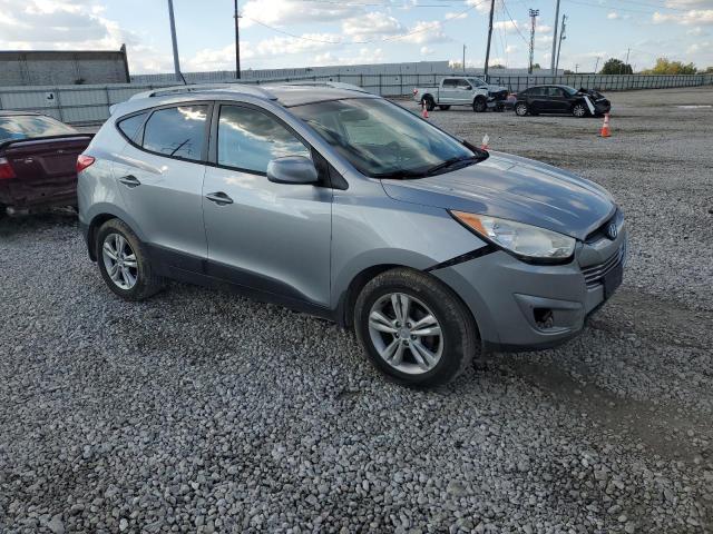 KM8JU3AC9BU169296 - 2011 HYUNDAI TUCSON GLS ნაცრისფერი ფოტო 4