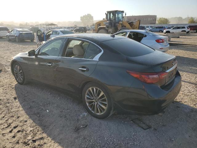 JN1EV7AP4JM590230 - 2018 INFINITI Q50 LUXE Черный фото 2
