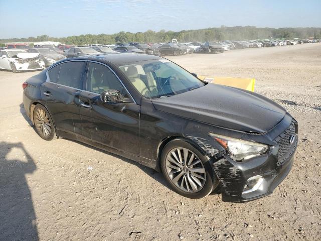 JN1EV7AP4JM590230 - 2018 INFINITI Q50 LUXE Черный фото 4