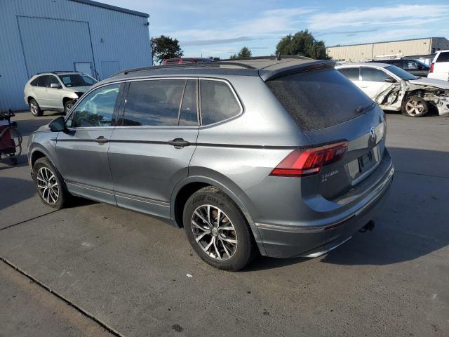 3VV3B7AX1LM087115 - 2020 VOLKSWAGEN TIGUAN SE Графитовый фото 2