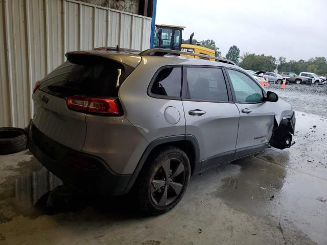 1C4PJLCB6GW369088 - 2016 JEEP CHEROKEE LATITUDE GRAY photo 3