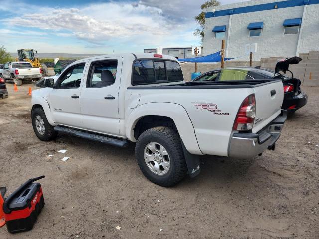 3TMLU4EN6BM061642 - 2011 TOYOTA TACOMA DOUBLE CAB WHITE photo 2