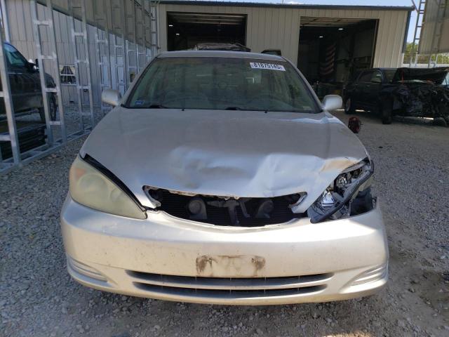 4T1BE32K24U922130 - 2004 TOYOTA CAMRY LE ვერცხლისფერი ფოტო 5