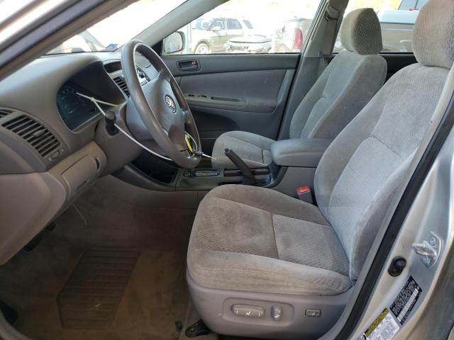 4T1BE32K24U922130 - 2004 TOYOTA CAMRY LE ვერცხლისფერი ფოტო 7
