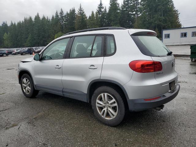 WVGBV7AX2GW557137 - 2016 VOLKSWAGEN TIGUAN S Srebrny zdjęcie 2